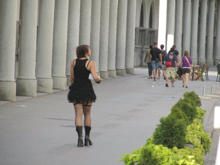 260294_2210701227508_2203961_n