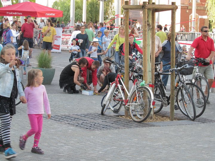 264644_2210710827748_5980350_n