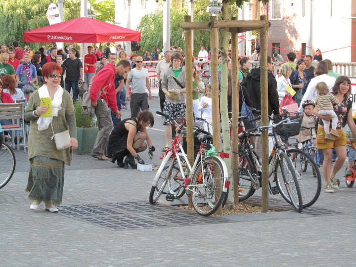 264689_2210710587742_964869_n