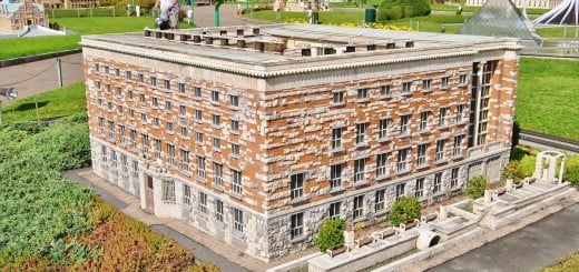 Skok čez mejo k severnim sosedom – Minimundus