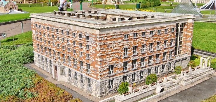 Skok čez mejo k severnim sosedom – Minimundus