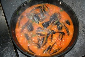 Zapelji ga v kuhinji - buzara