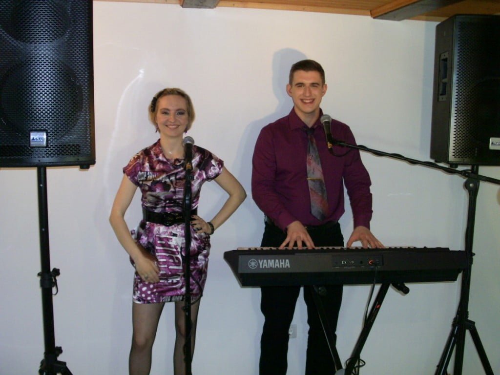 Duo Kasiopeja - Eleganten nastop s sproščenim povezovanjem programa.