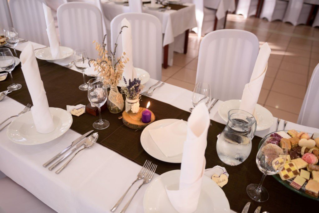 Kako znižati poročne stroške?