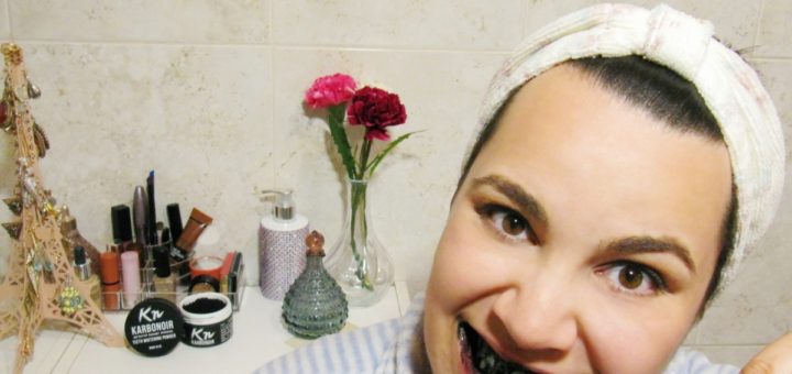 Aktivirano oglje - črno oglje za bele zobe