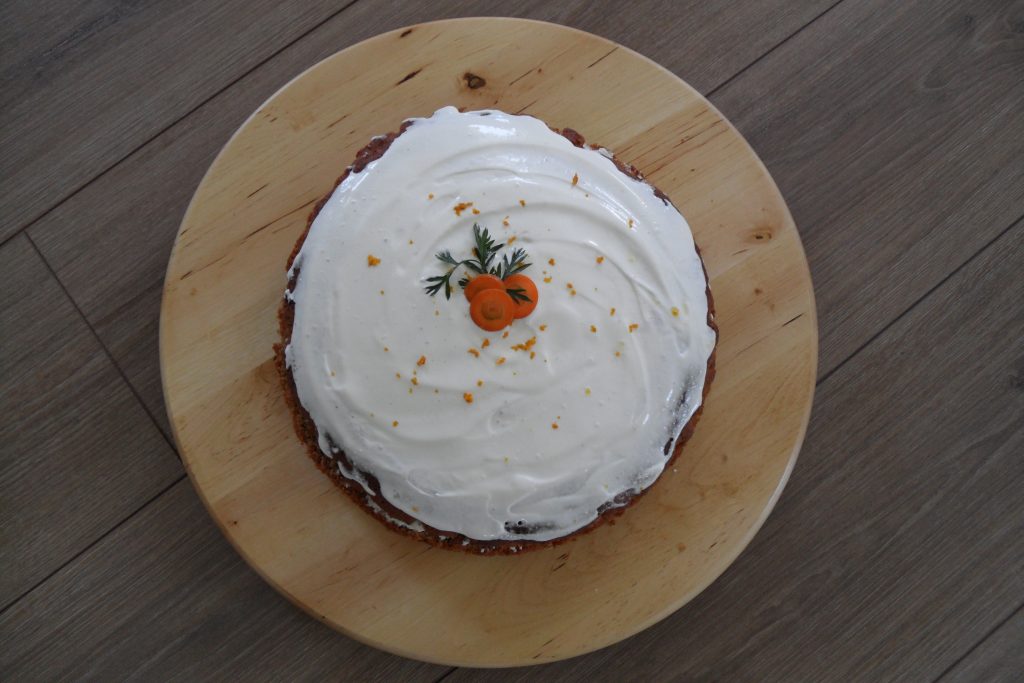 Korenčkova torta s skuto