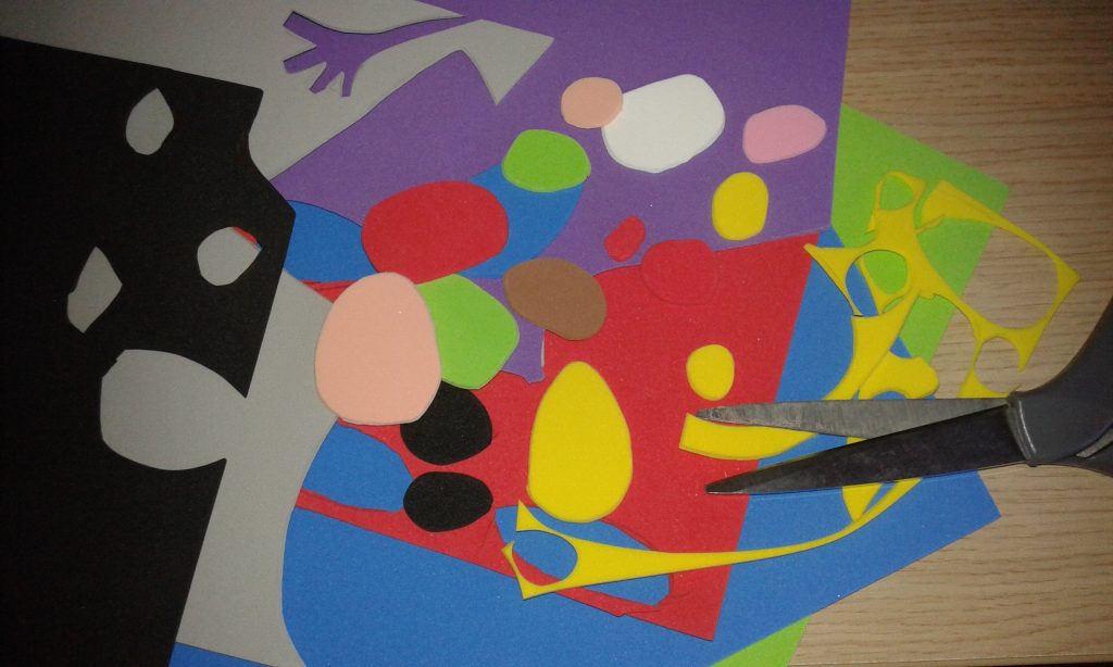 pisane-mobile-za-otrosko-sobo