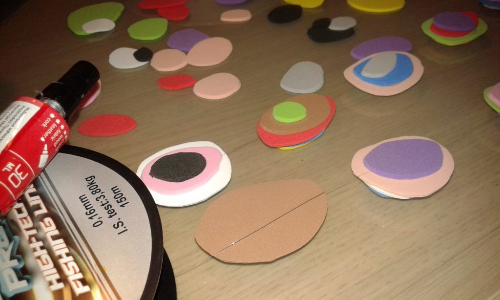 pisane-mobile-za-otrosko-sobo