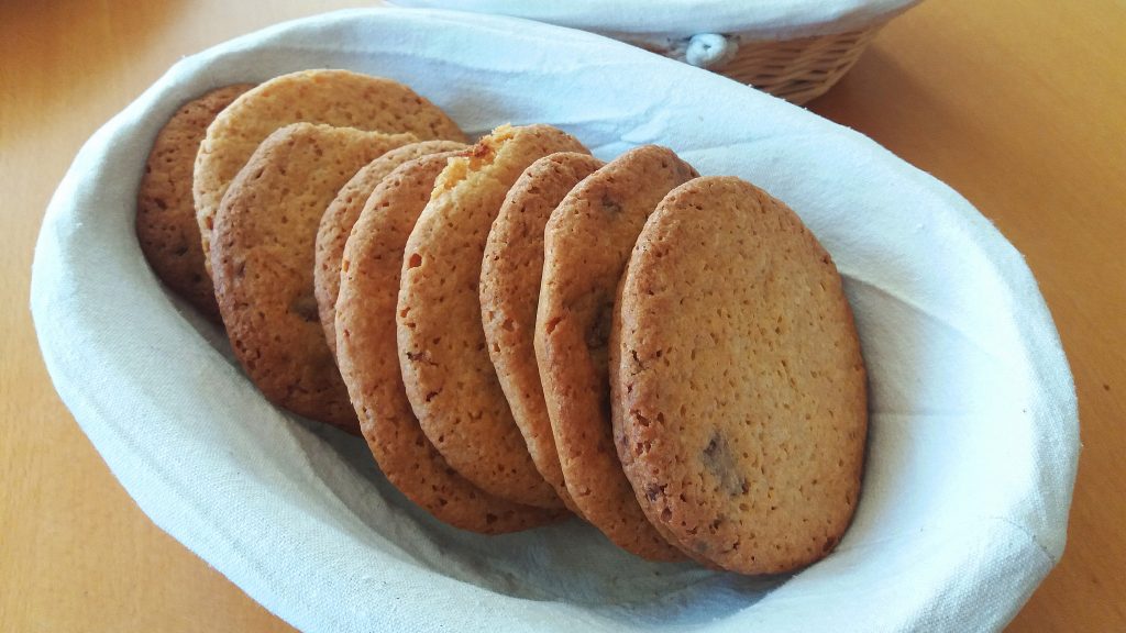 Recept za odlične cookie-je (piškote s koščki čokolade)
