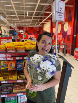 Čarobni Midsommar na Švedskem: plesi, cvetlične krone in sladke jagode