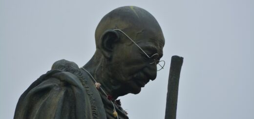 30 svetovno znanih citatov slavnih oseb: Modrost, ki navdihuje