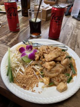 Recept za pad thai s piščancem ali rakci