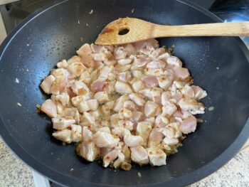 Recept za pad thai s piščancem ali rakci